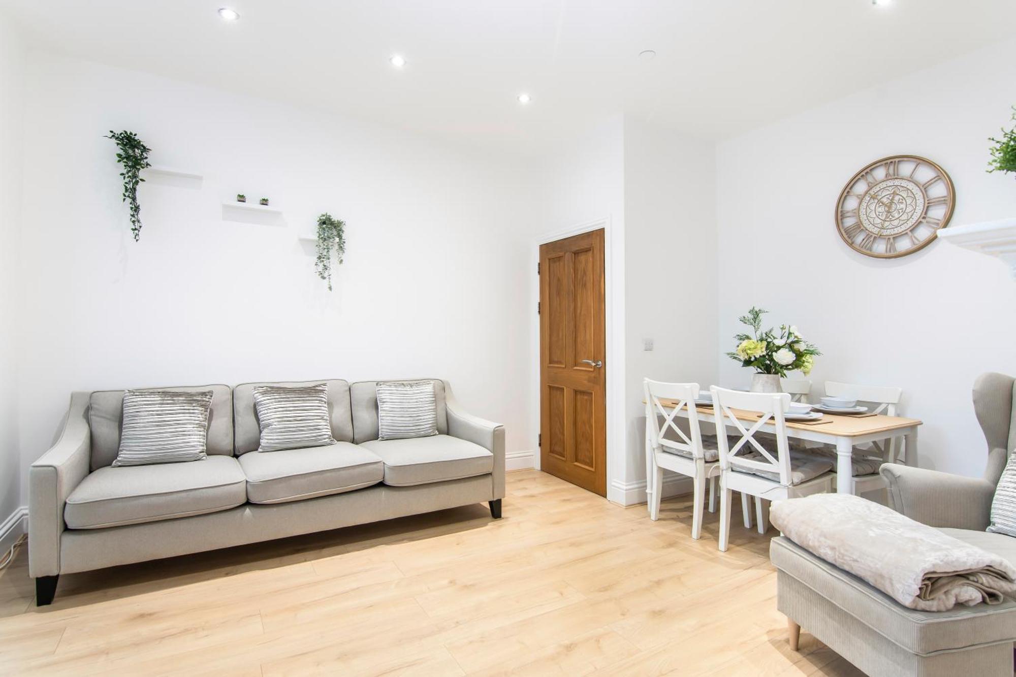 The Roost Group - Bedford House Apartments เกรฟเซ็นด์ ห้อง รูปภาพ