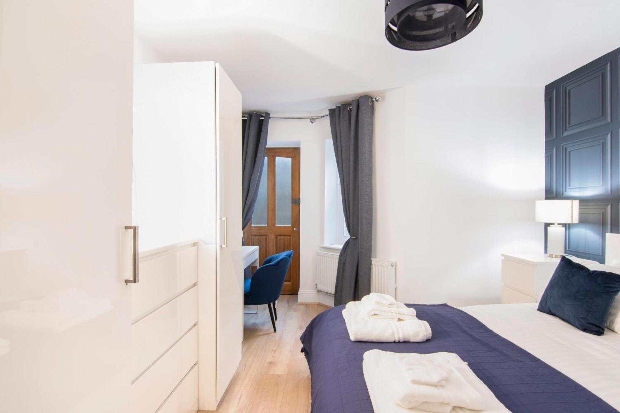 The Roost Group - Bedford House Apartments เกรฟเซ็นด์ ห้อง รูปภาพ