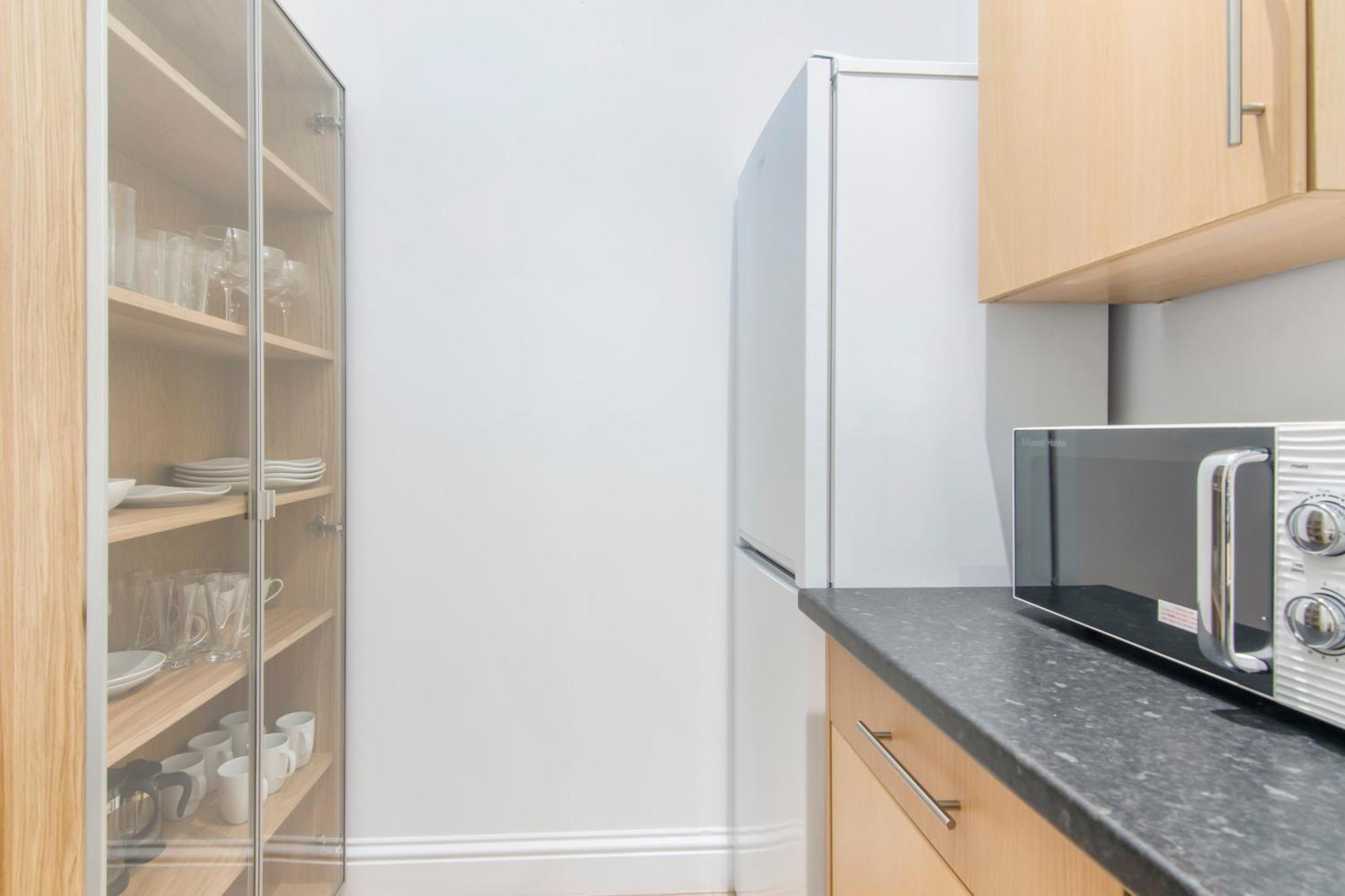 The Roost Group - Bedford House Apartments เกรฟเซ็นด์ ห้อง รูปภาพ