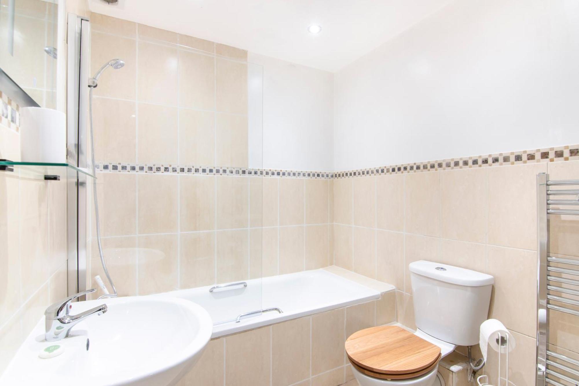 The Roost Group - Bedford House Apartments เกรฟเซ็นด์ ห้อง รูปภาพ