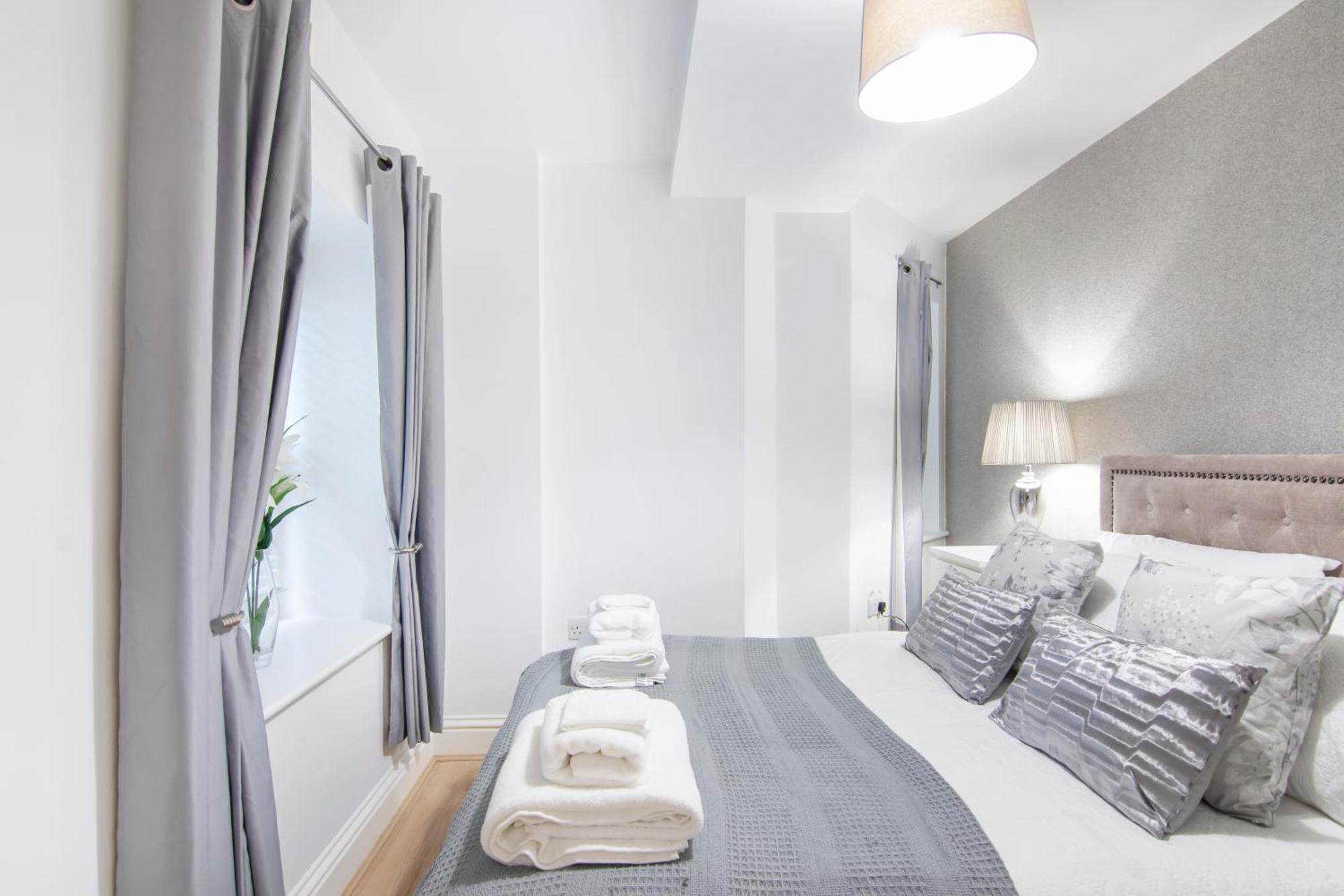 The Roost Group - Bedford House Apartments เกรฟเซ็นด์ ห้อง รูปภาพ